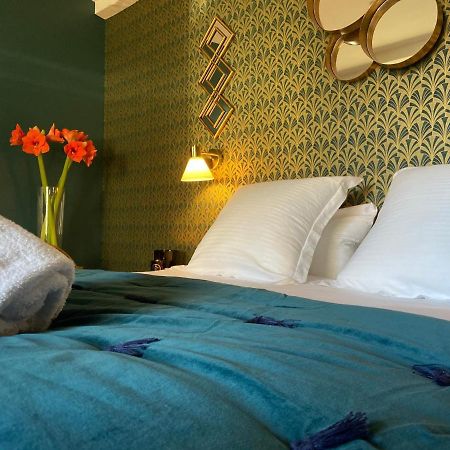 ロマン・シュル・イゼール La Tour Yveline Bed & Breakfast エクステリア 写真