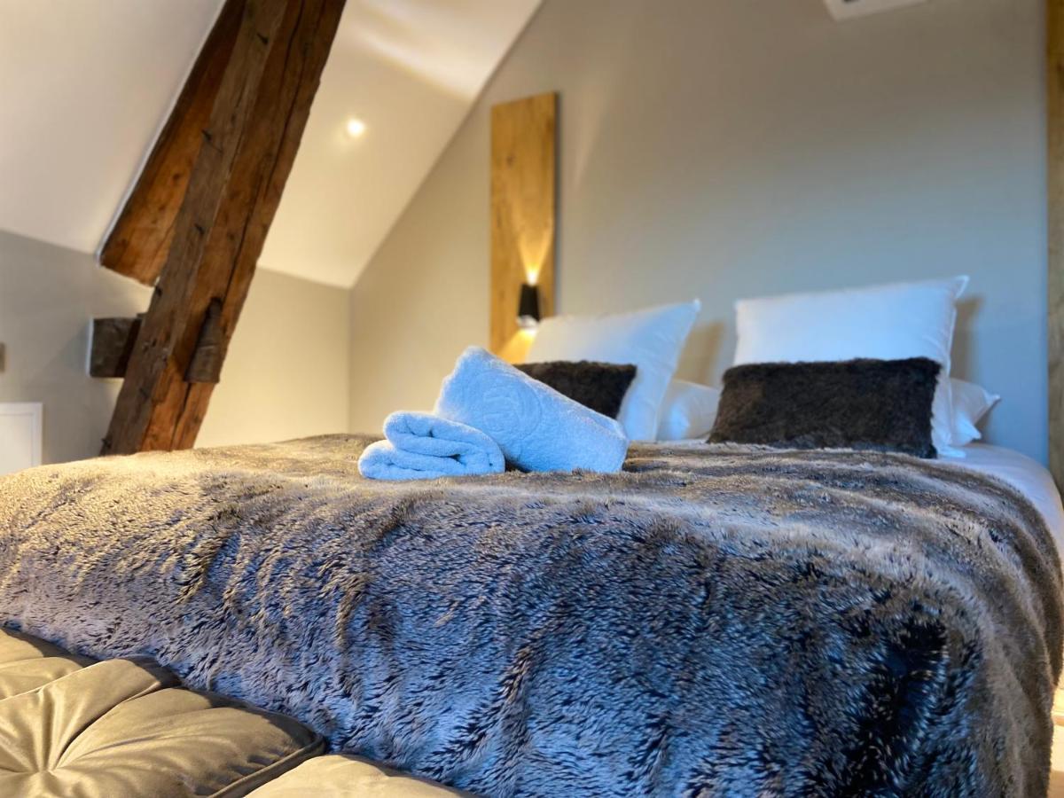 ロマン・シュル・イゼール La Tour Yveline Bed & Breakfast エクステリア 写真