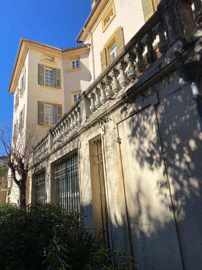 ロマン・シュル・イゼール La Tour Yveline Bed & Breakfast エクステリア 写真