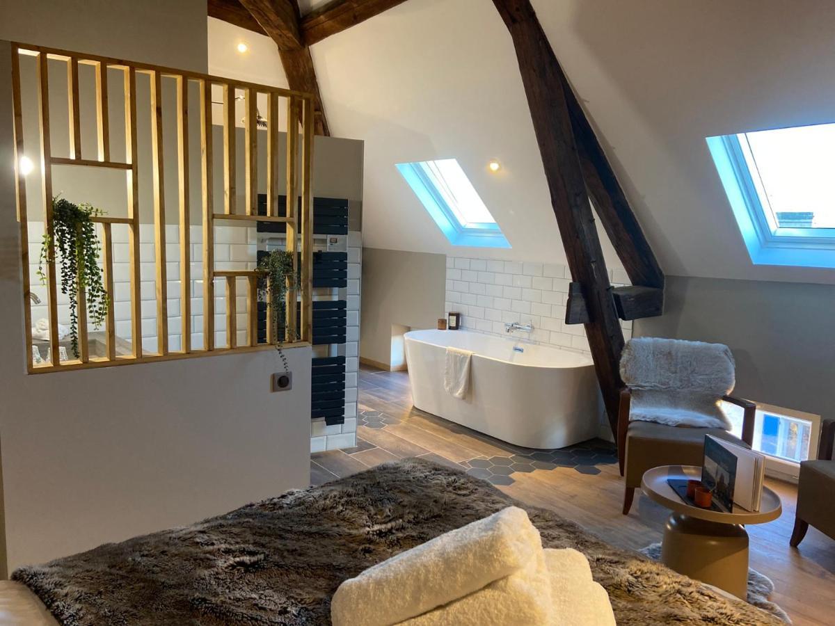 ロマン・シュル・イゼール La Tour Yveline Bed & Breakfast エクステリア 写真