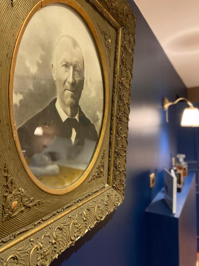 ロマン・シュル・イゼール La Tour Yveline Bed & Breakfast エクステリア 写真